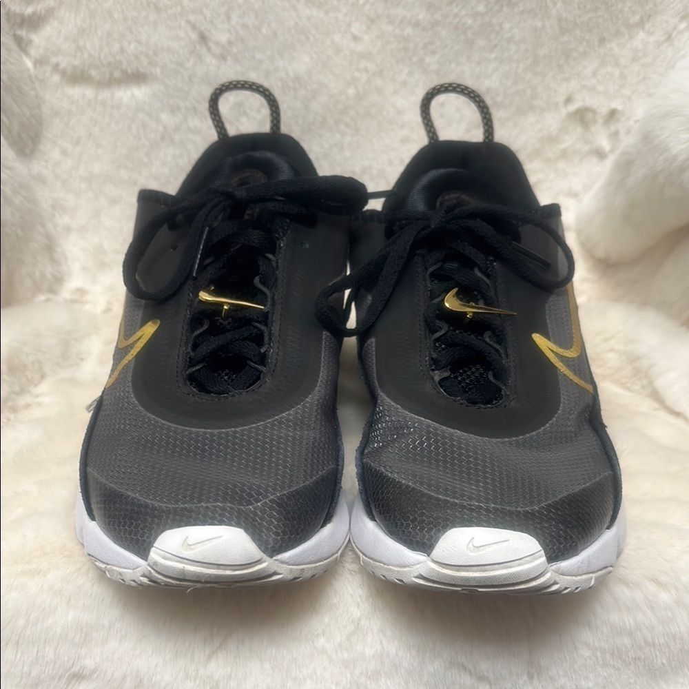 Nike Air Max Pro 2090 Black and Gold Athletic Sneakers with Sleek Design - Picture 2 of 8